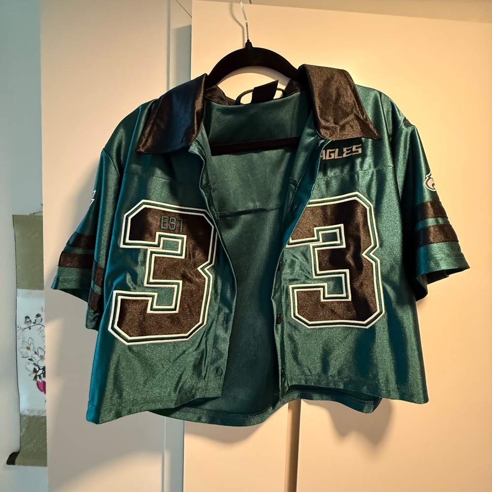 NFL Philadelphia Eagles Teal and Black Cropped Jersey Top